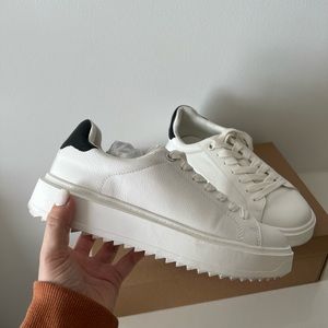 Steve Madden Catcher Sneakers